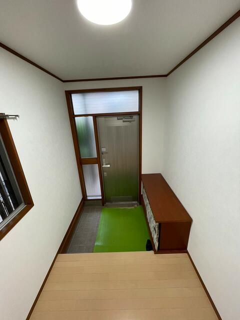 村岡東3丁目貸家 玄関