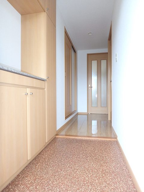 リーバ　グラジーア 玄関