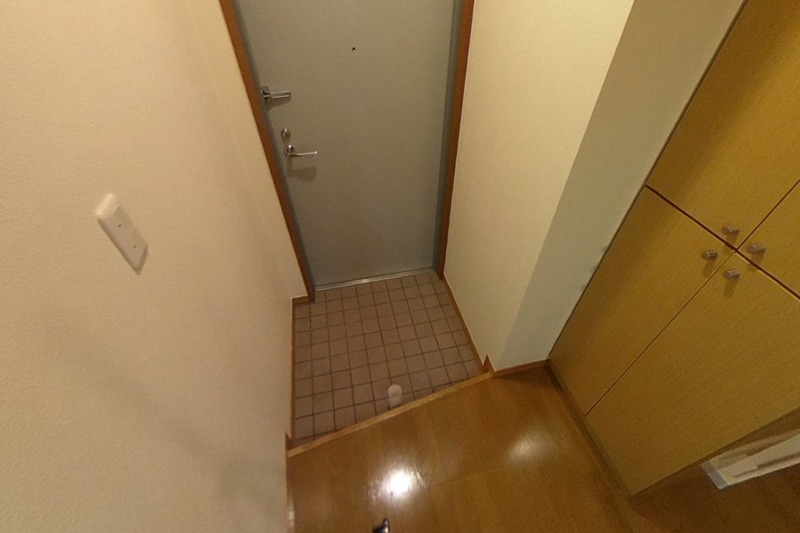 オンディーヌ湘南 玄関