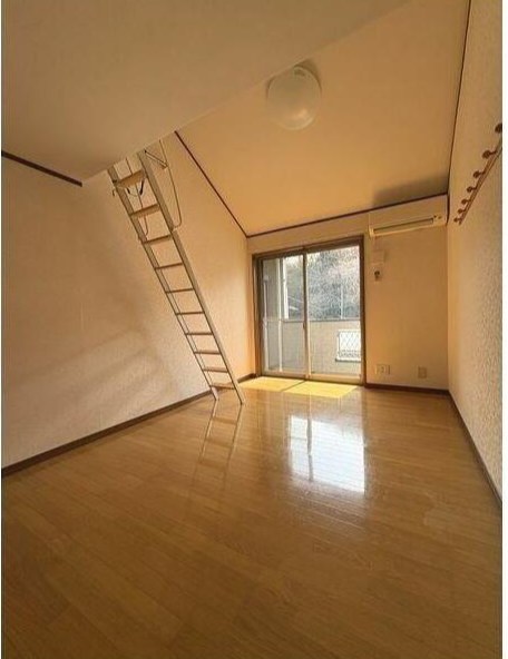 シャルムハイツ リビング