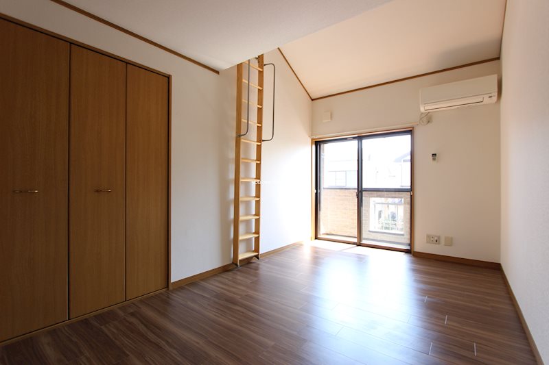 リバッツァ ベッドルーム