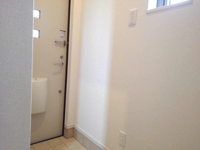 サンパレスＢ 玄関