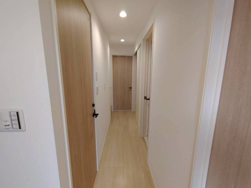 ココ・メゾン伊勢原 玄関