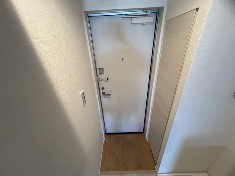 カインドネス大和桜ヶ丘 玄関