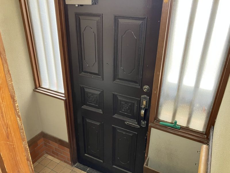 長持戸建  玄関