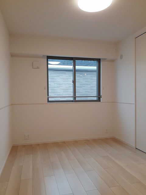 リブラＤ ベッドルーム