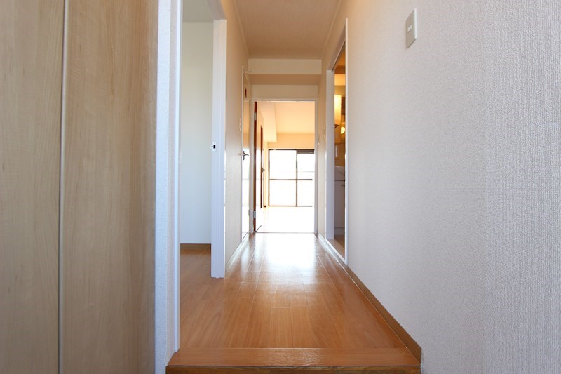 ブルースカイ平塚 玄関