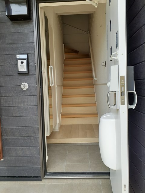 ピースフルⅠ 玄関