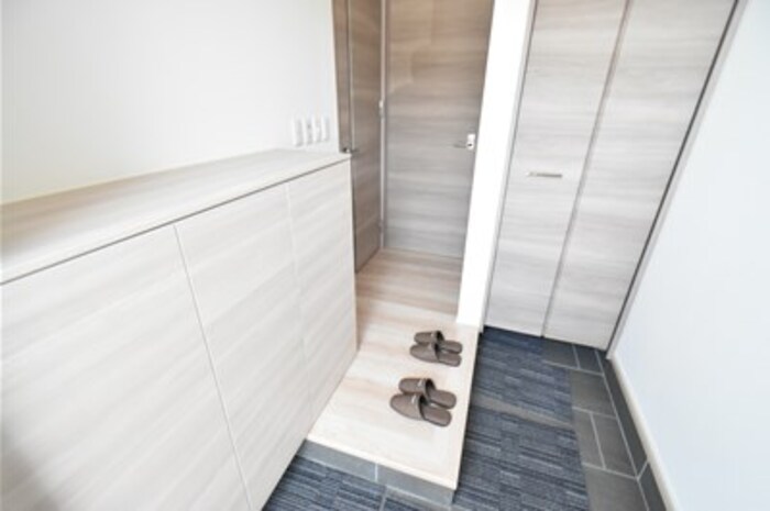 メゾン妻田　D 玄関