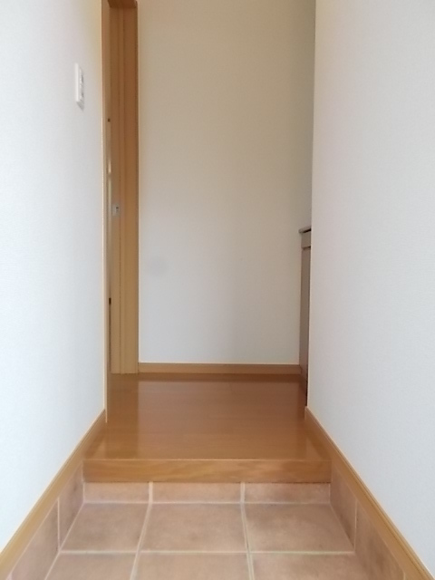 カルム若宮 玄関