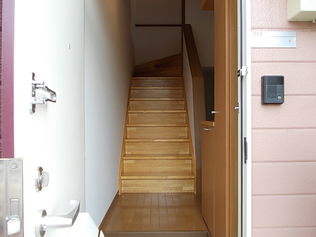 ヴィラ・クレスト 玄関