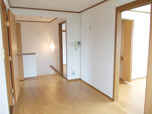 ヴィラ・クレスト リビング