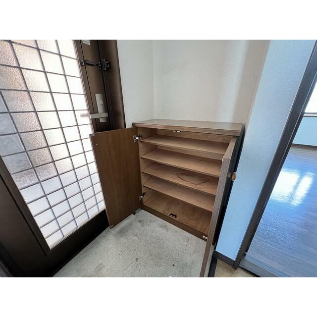 ファースト 玄関