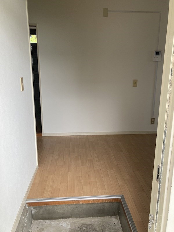 フジハイツ 玄関