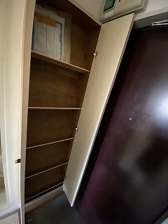 ファーストパレス 玄関