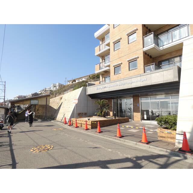 神奈川県鎌倉市腰越１丁目 エントランス