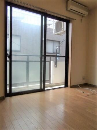 グローリィ湘南 リビング