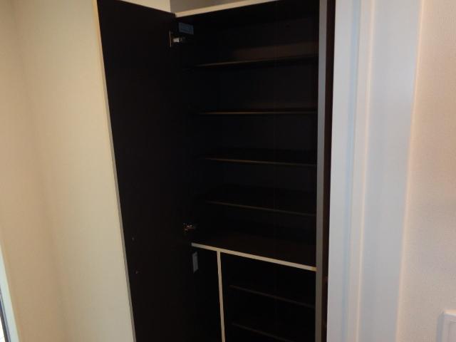 ドリームス　カドミ 玄関