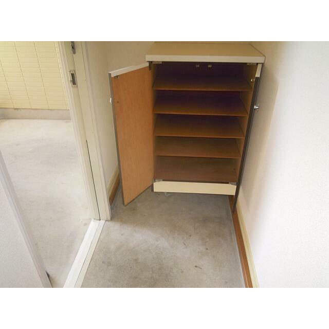 ロイヤルパレスＢ 玄関