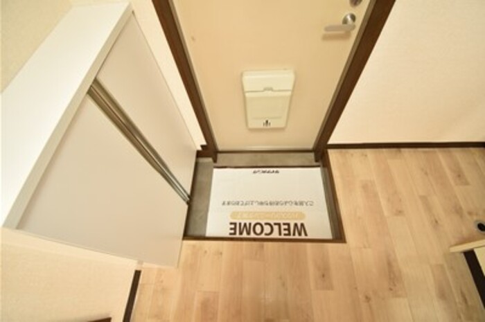 トレビアンハイツ 玄関