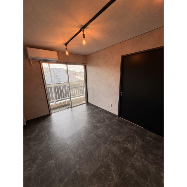 鎌倉徳増ビル リビング