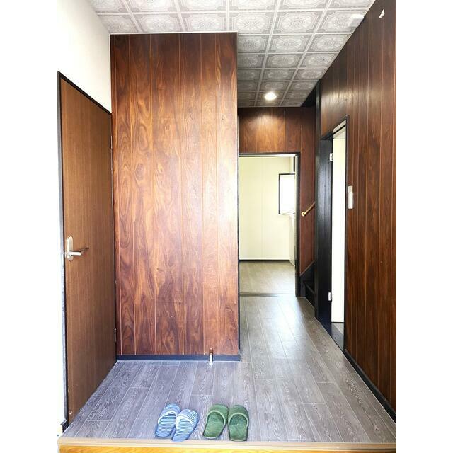 厚木市妻田北戸建 玄関