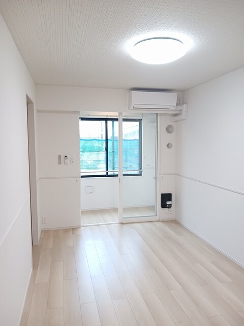 ファンシー・ココ リビング