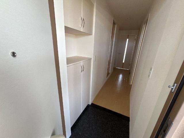 レフィナードＮ．Ｋ 玄関