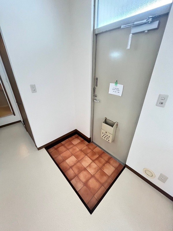 箱山ハイツＡ棟 玄関