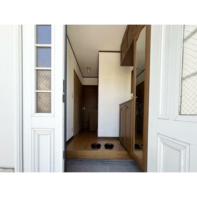 松波テラスハウス 玄関