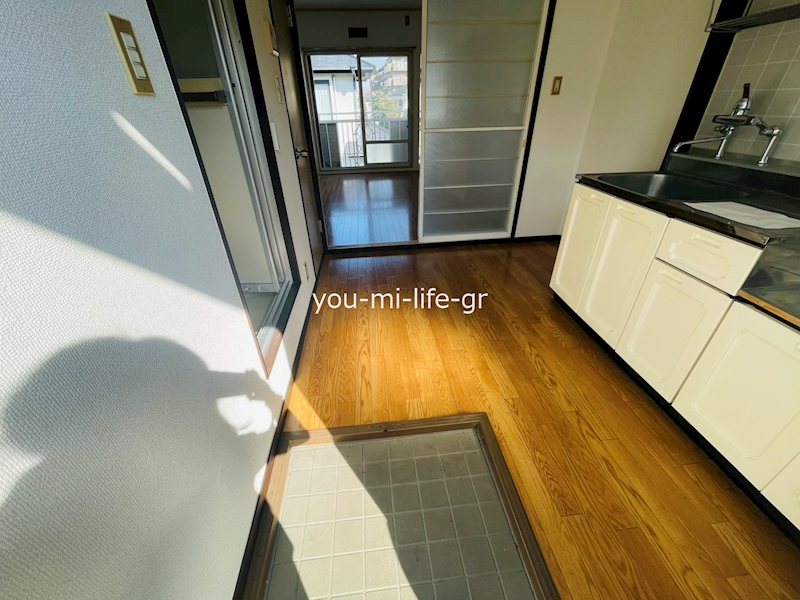 THアルファー 玄関