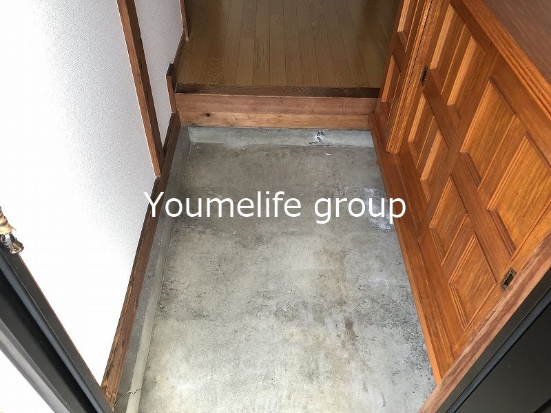 足立貸家 玄関