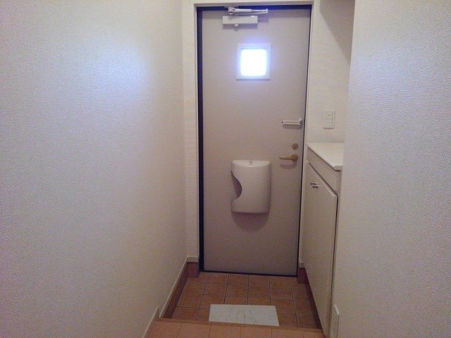 ラルーチェ 玄関