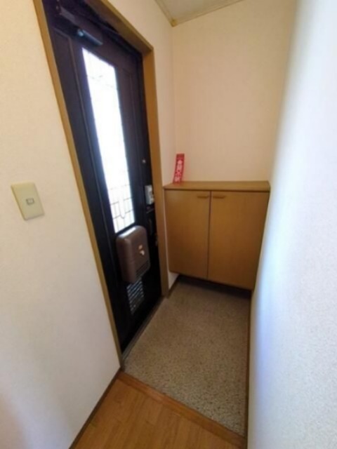フラワーメゾン 玄関