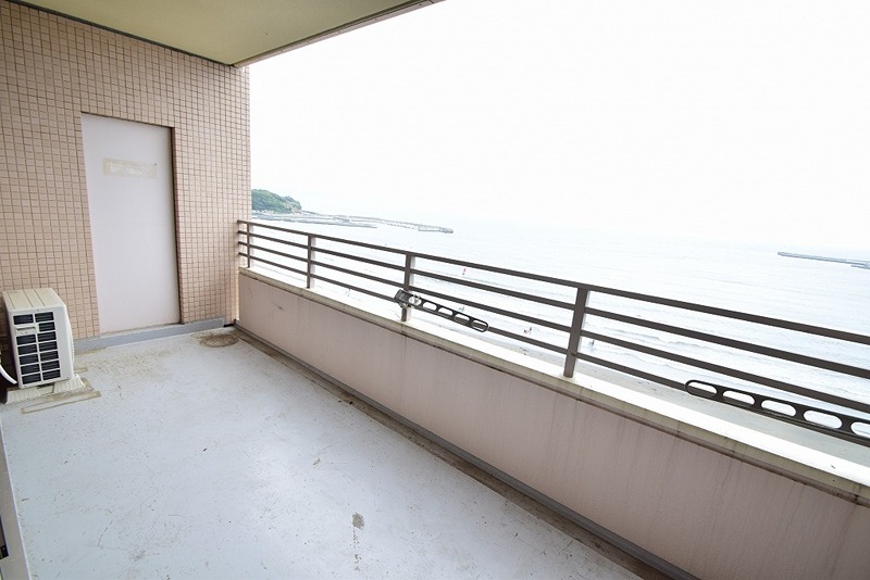 ヴィルヌーブ片瀬江ノ島 ベランダ
