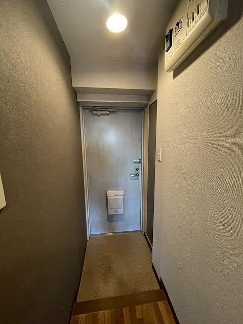 イーストコムーネ・Ｎ 玄関
