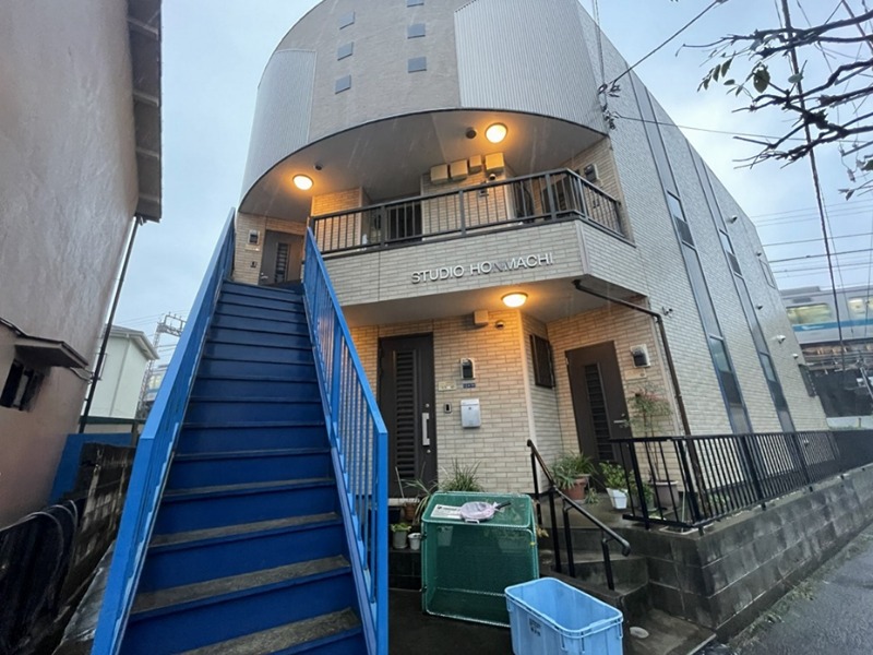 ストゥディオ本町  202号室 外観