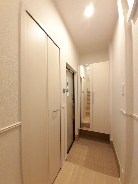 ＦｌｏｒｉａⅡ（フローリアⅡ） 玄関