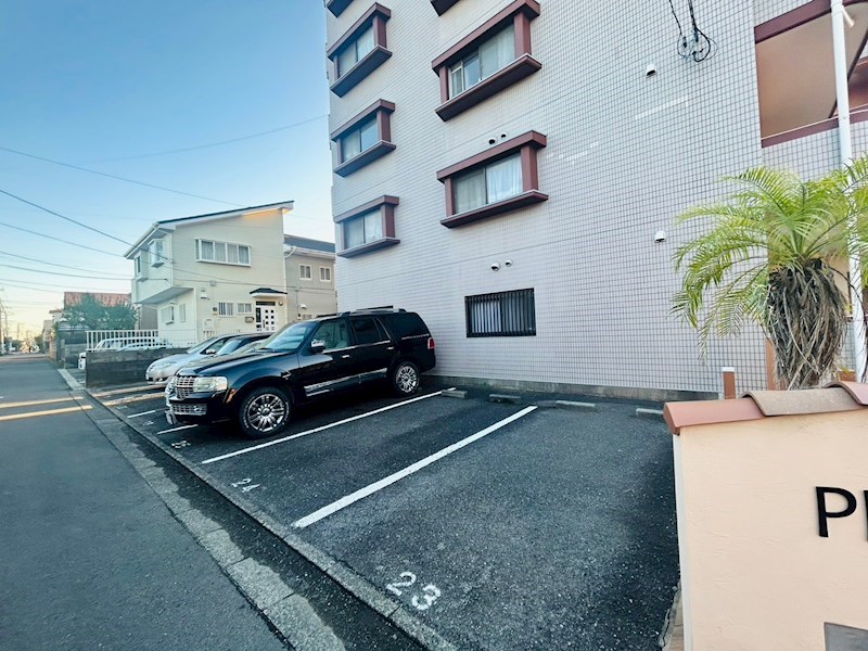 プラザ御殿 駐車場