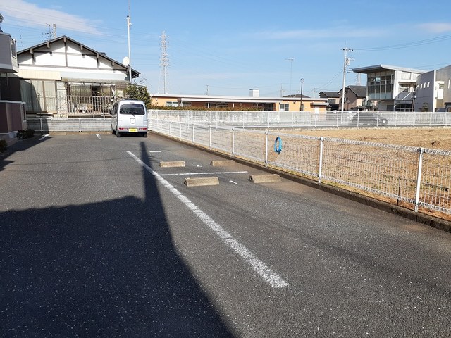 シャルマン 駐車場