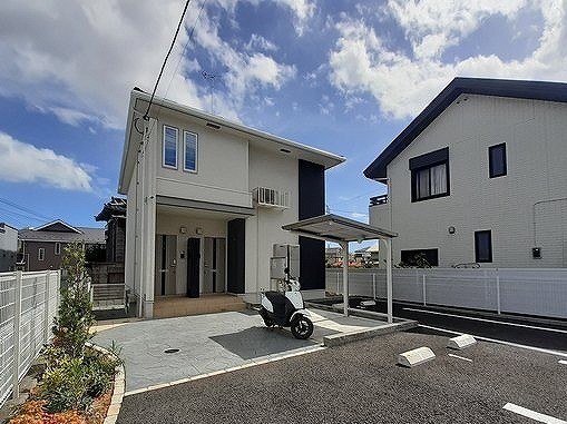 カーサ モデルノ Ⅱ 101号室 外観