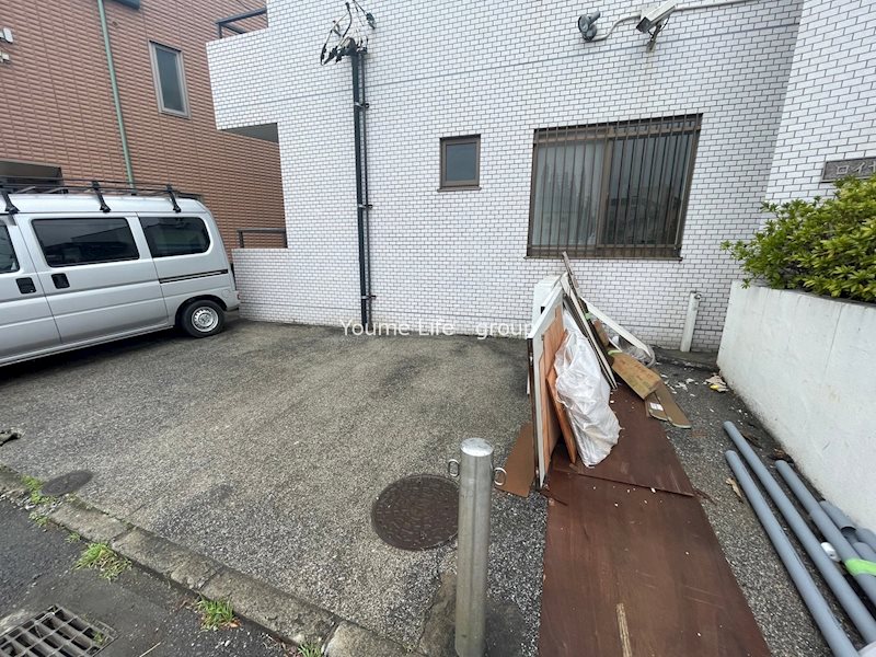 ロイヤルコーポ富士 駐車場