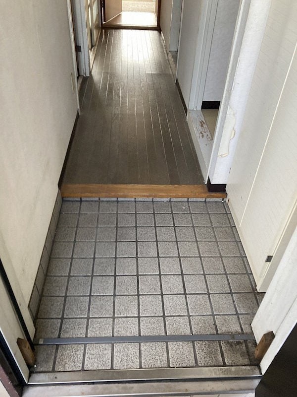 リステージ湘南川名 玄関
