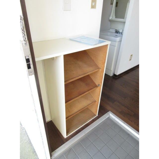 サンシティナルセＡ 玄関