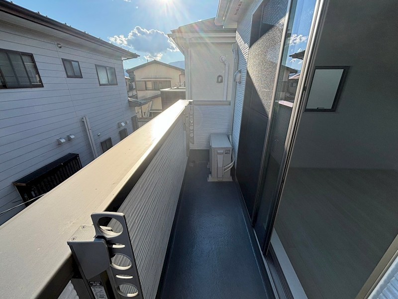 リナージュ開成町吉田島０１ ベランダ