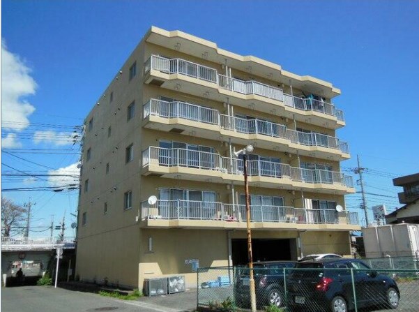 シャトル伊勢原 417号室 外観