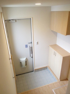 エルカーサ湘南　Ｂ 玄関