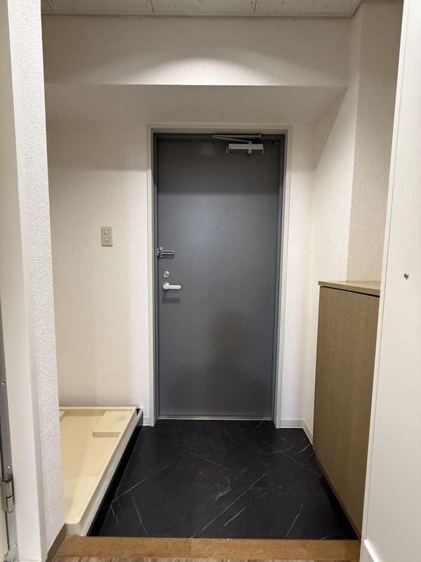 ラグゼナ本厚木 玄関