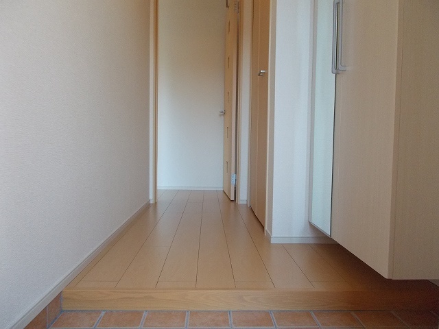 アクアマリーナ 玄関