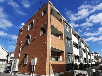 エストレイヤ湘南 301号室 外観